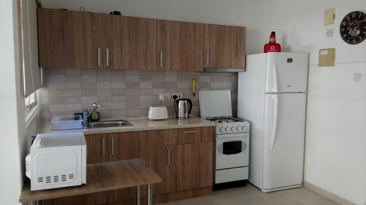 Lca4 Flat For You Apartment Larnaca Luaran gambar