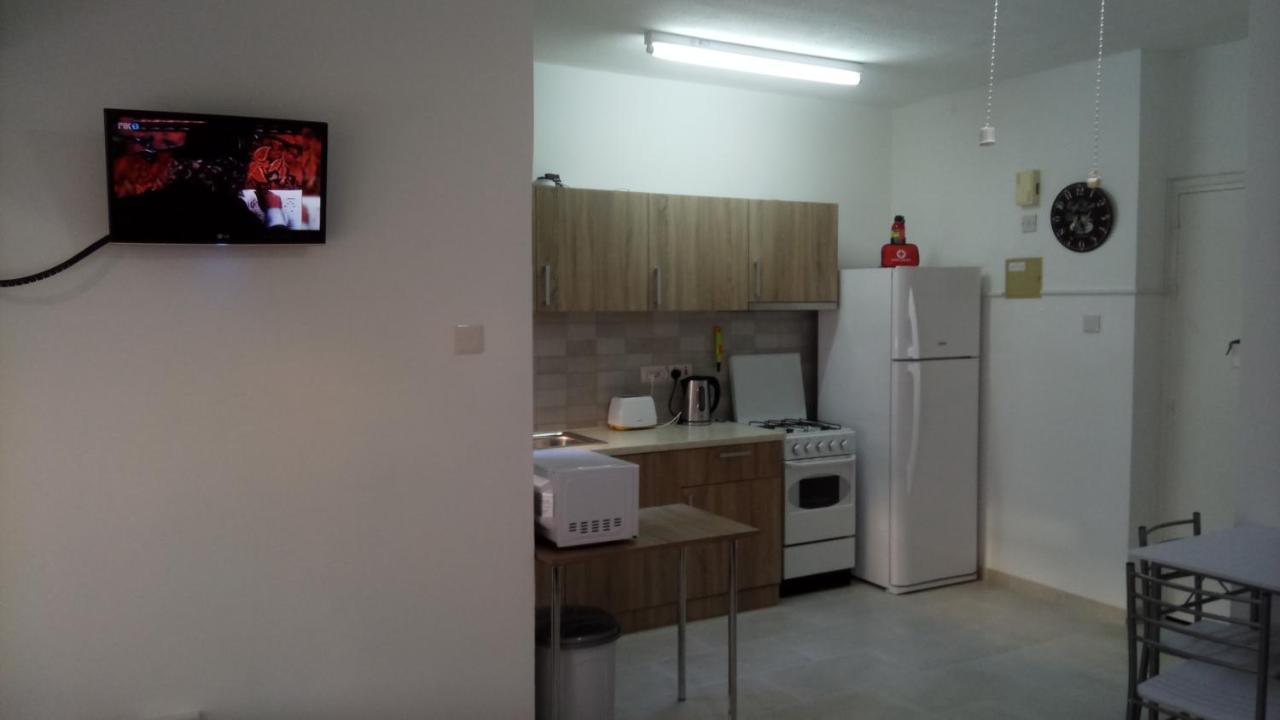 Lca4 Flat For You Apartment Larnaca Luaran gambar